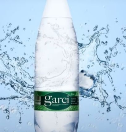Eau minérale gazeuse