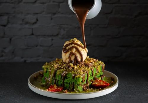 Nutella pistachio cake