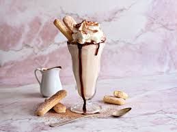 TIRAMISU MILKSHAKE
