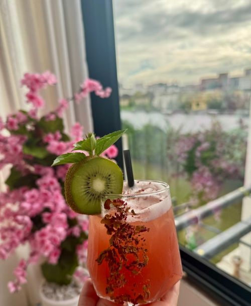 MARVIN FLOWER COCKTAIL