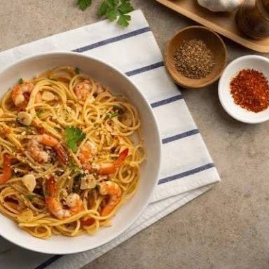 Spaghetti Aglio e Olio aux crevettes