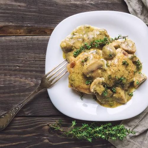 Suprême de poulet à la crème & champignons