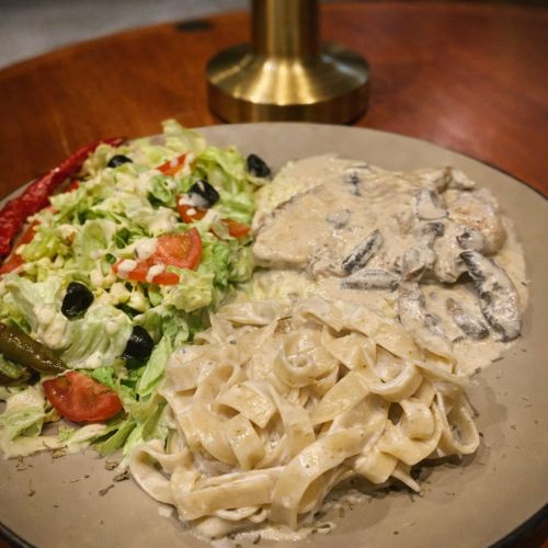 Suprême de poulet aux champignons