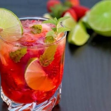Red fruits mojito