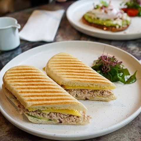 Pannini Thon