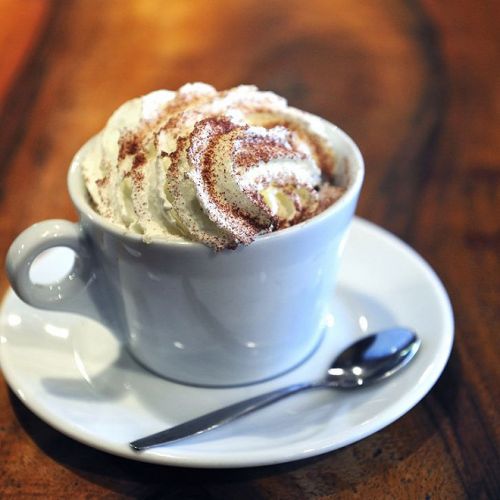 Latte macchiato avec crème fraîche